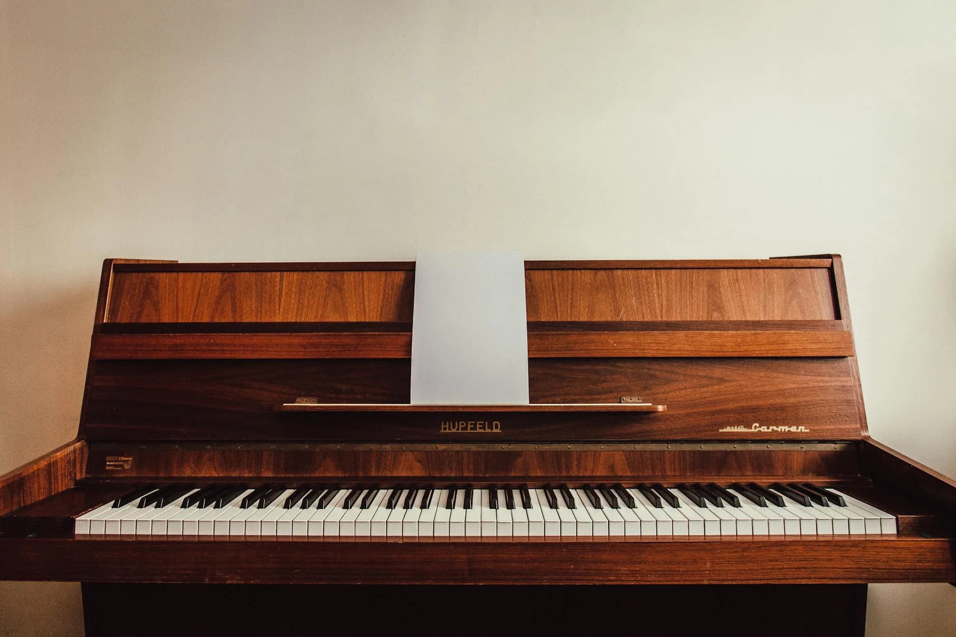 Protecting Your Pianos Finish During a Move