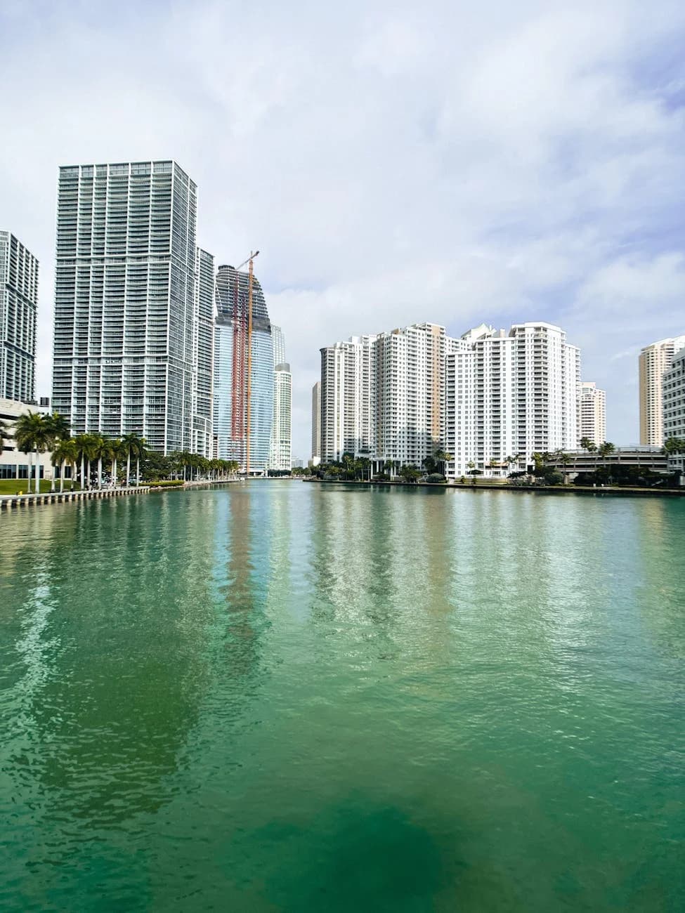 Welcome to Aventura: A Moving Guide