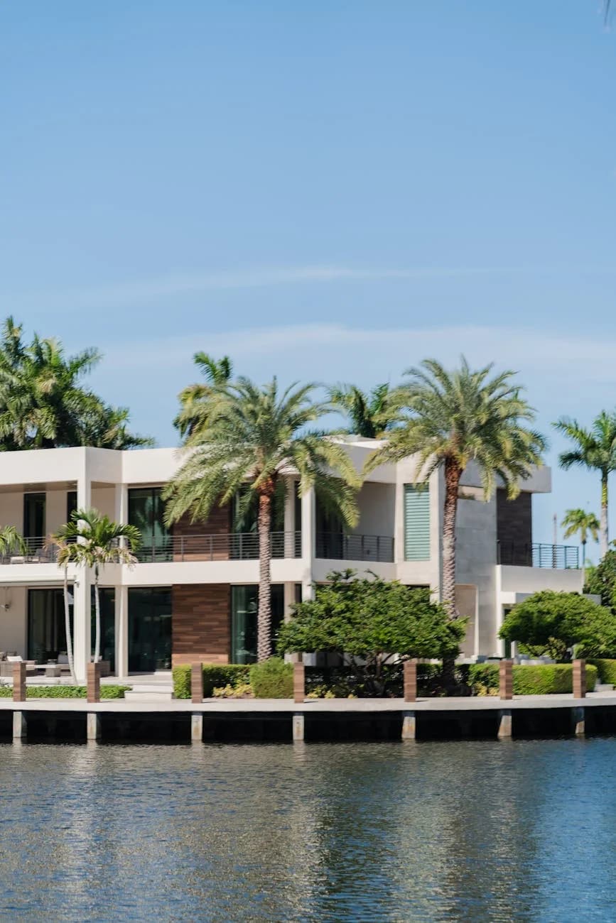 Modern Luxury Villa By The Waterfront Su 3