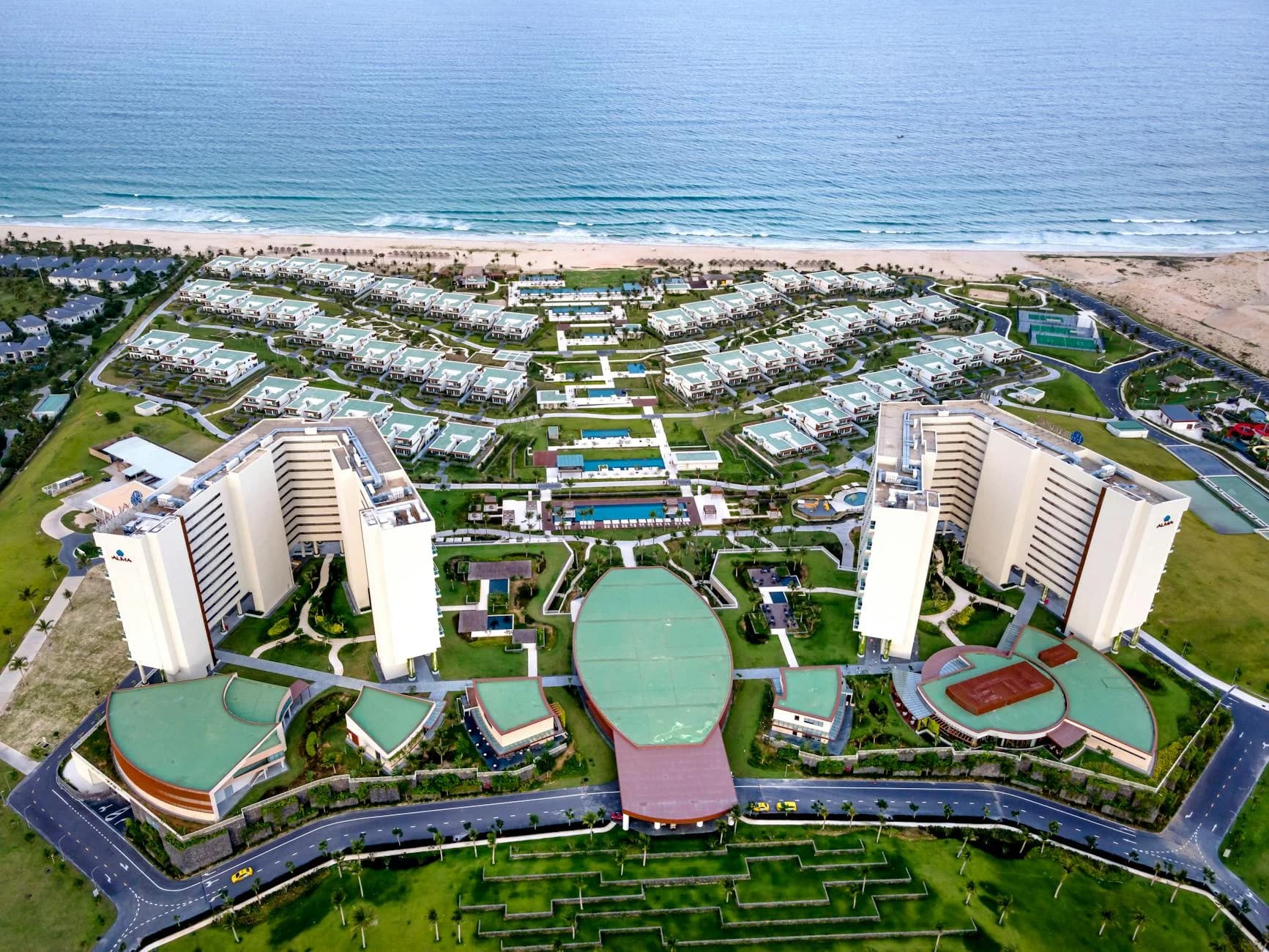 Stunning Aerial Photo Of A Luxurious Bea 2