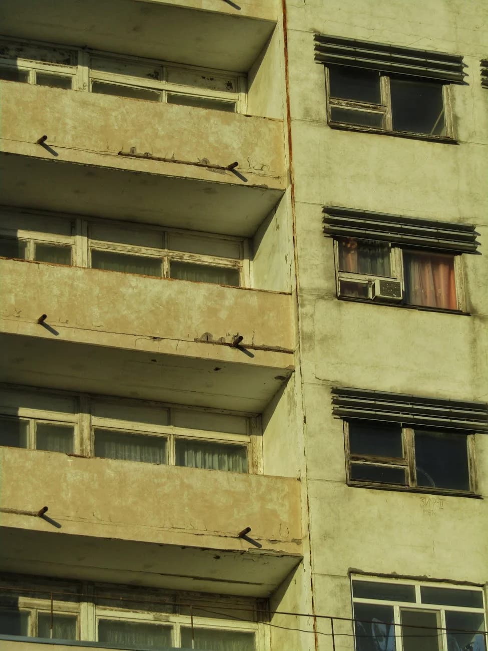 Close Up Of An Aged Urban Apartment Buil 3