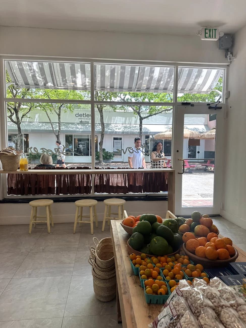Loc Bright Market Scene With Fresh Produce I 1