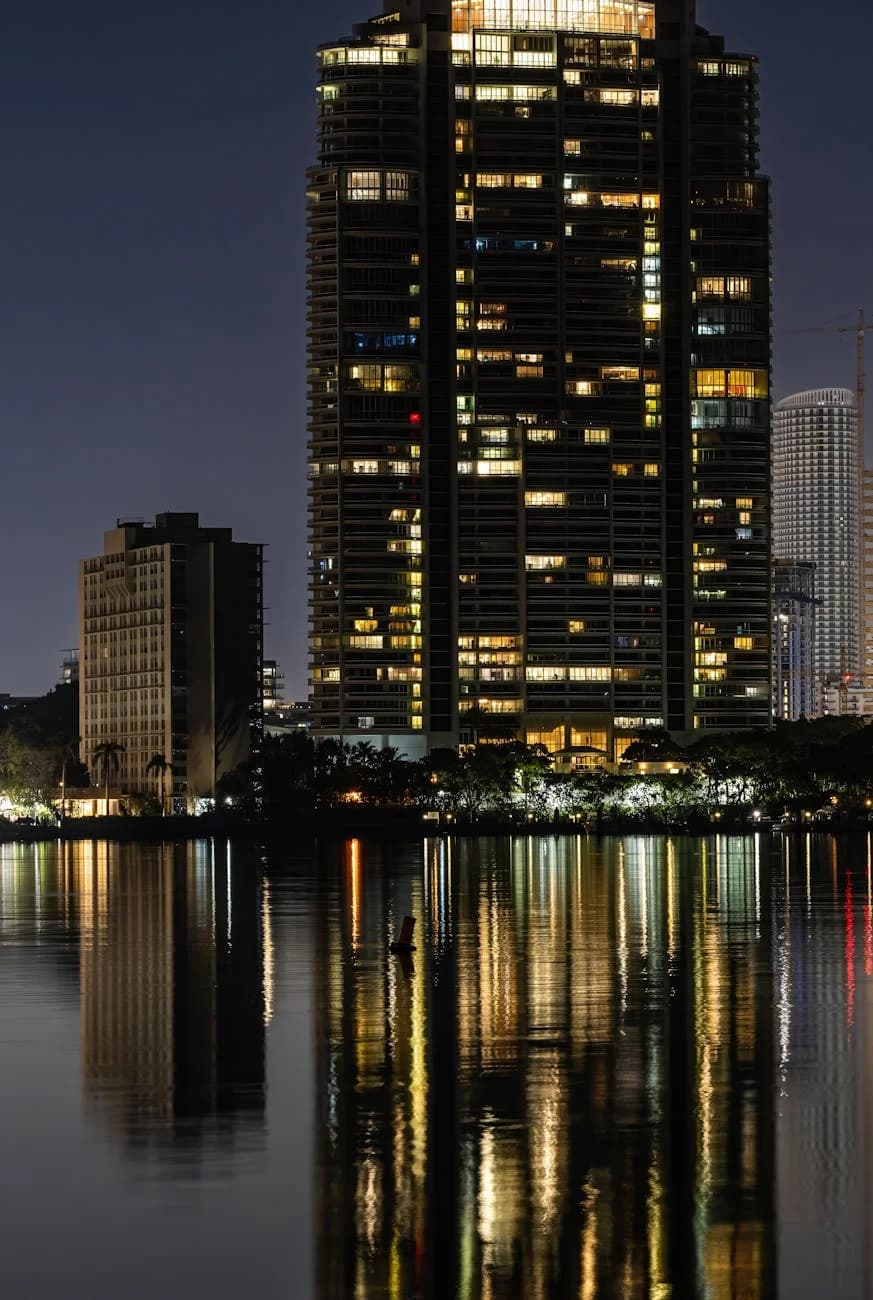 Loc Beautiful Night View Of Miami S Skyline 2