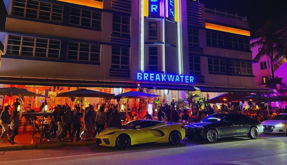 Dining and Nightlife - Panda mover miami