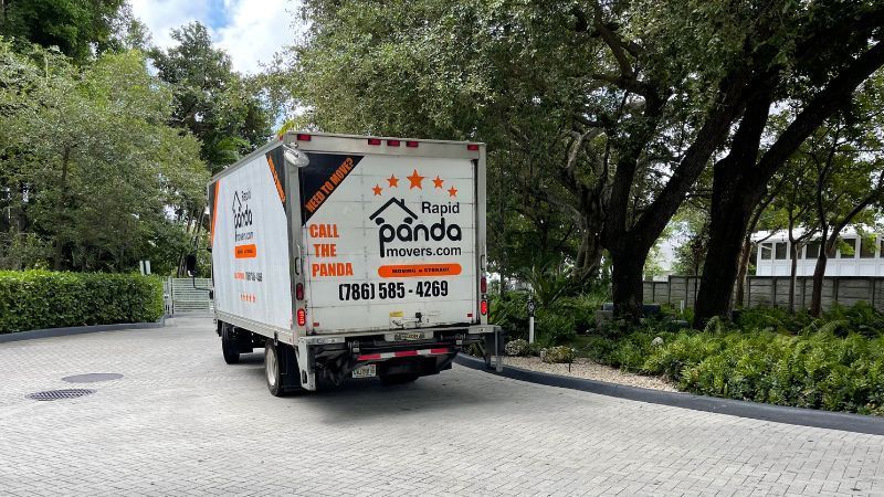 Choosing DIY or Pro Movers in Miami FL